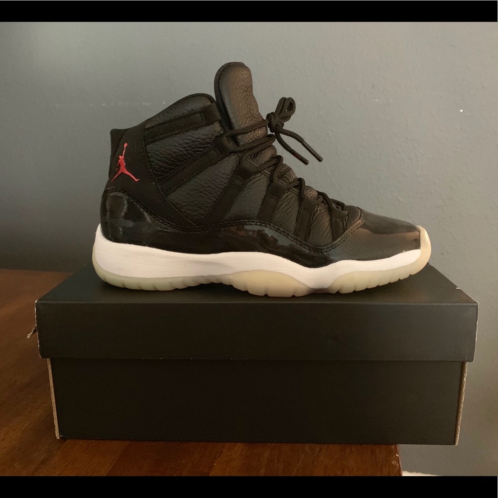 Air Jordan 11 Retro “72-10” Black/Gym Red